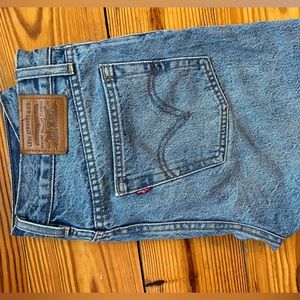 Levi Wedgie Jeans size 27